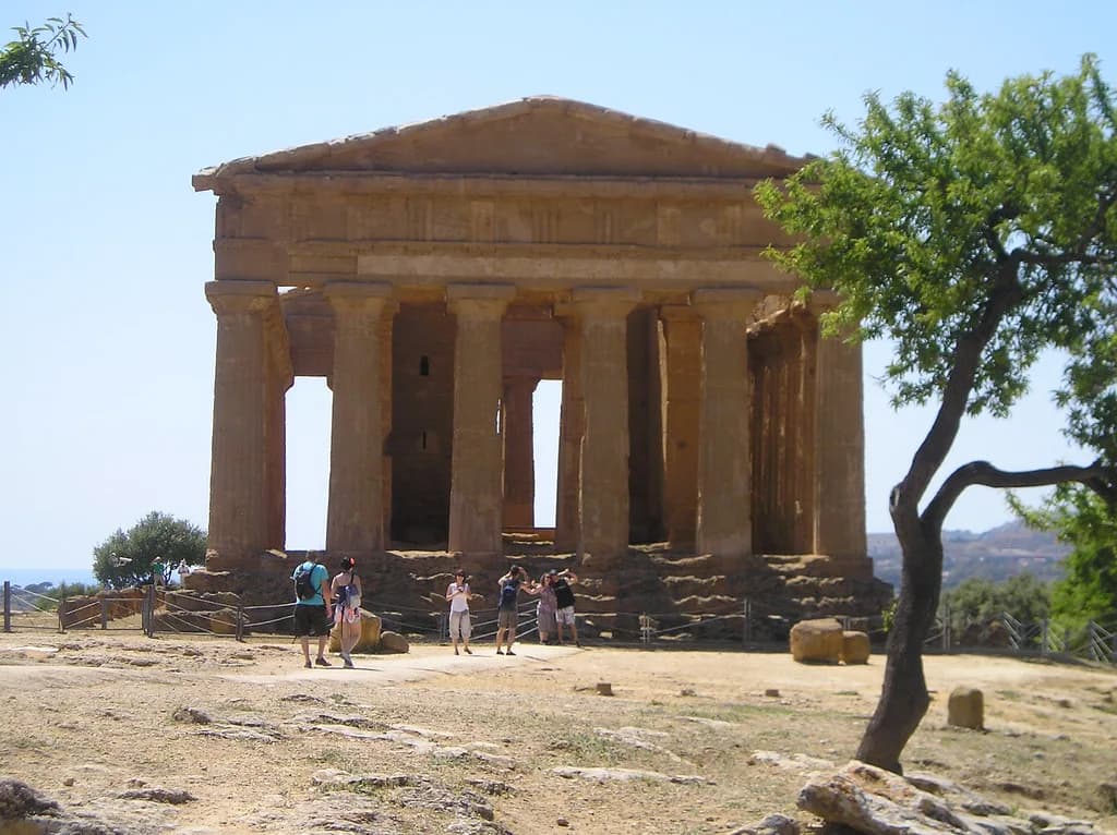 Agrigento Markets Guide: Local Food, Produce & Street Specialties