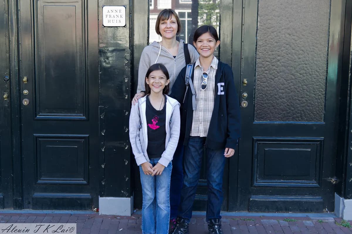 Anne Frank Zentrum Visitor Guide Travel Guide