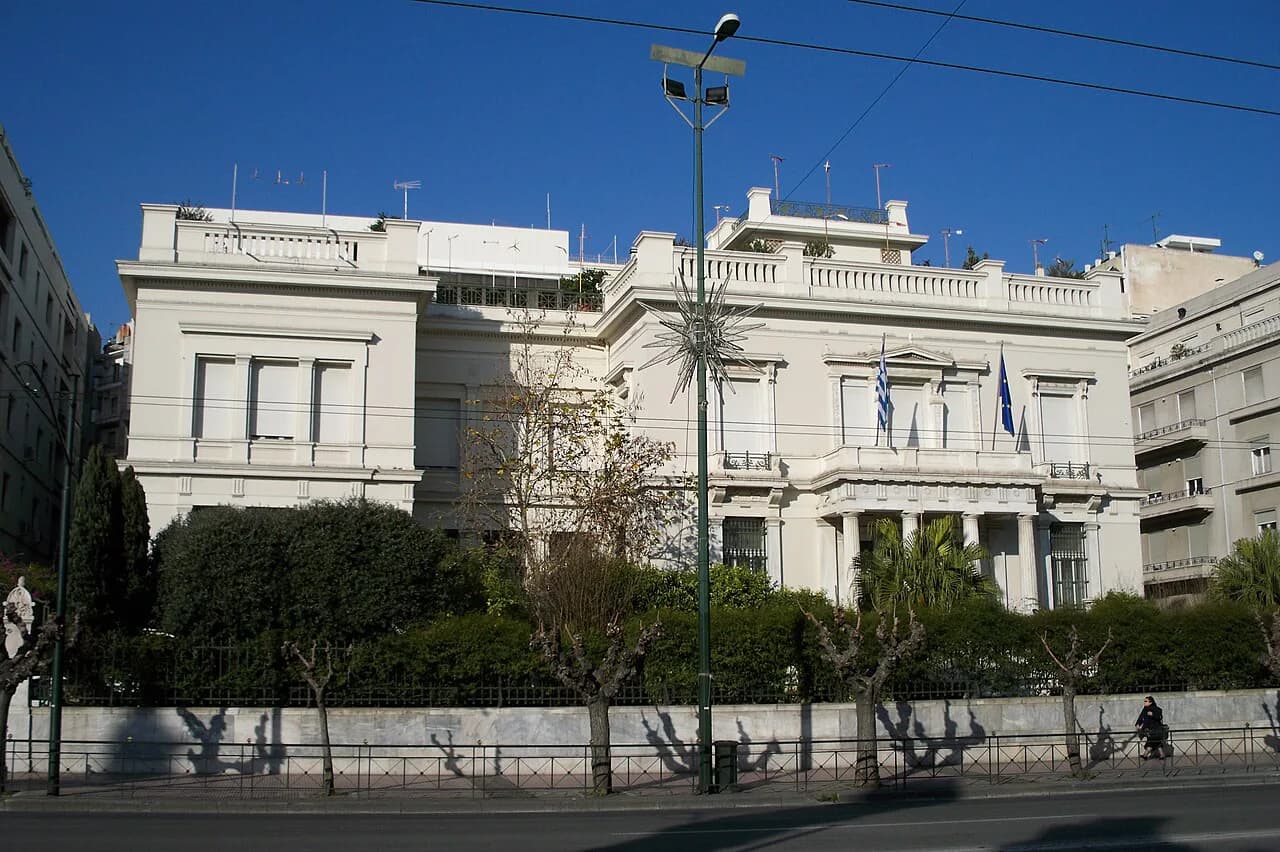 Athens in the Rain: Best Indoor Activities & Rainy Day Itineraries