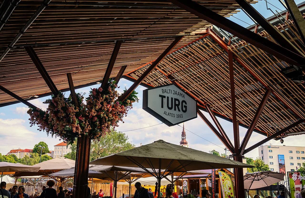 Balti Jaama Turg Tallinn: Complete Guide to Estonia's Largest Market