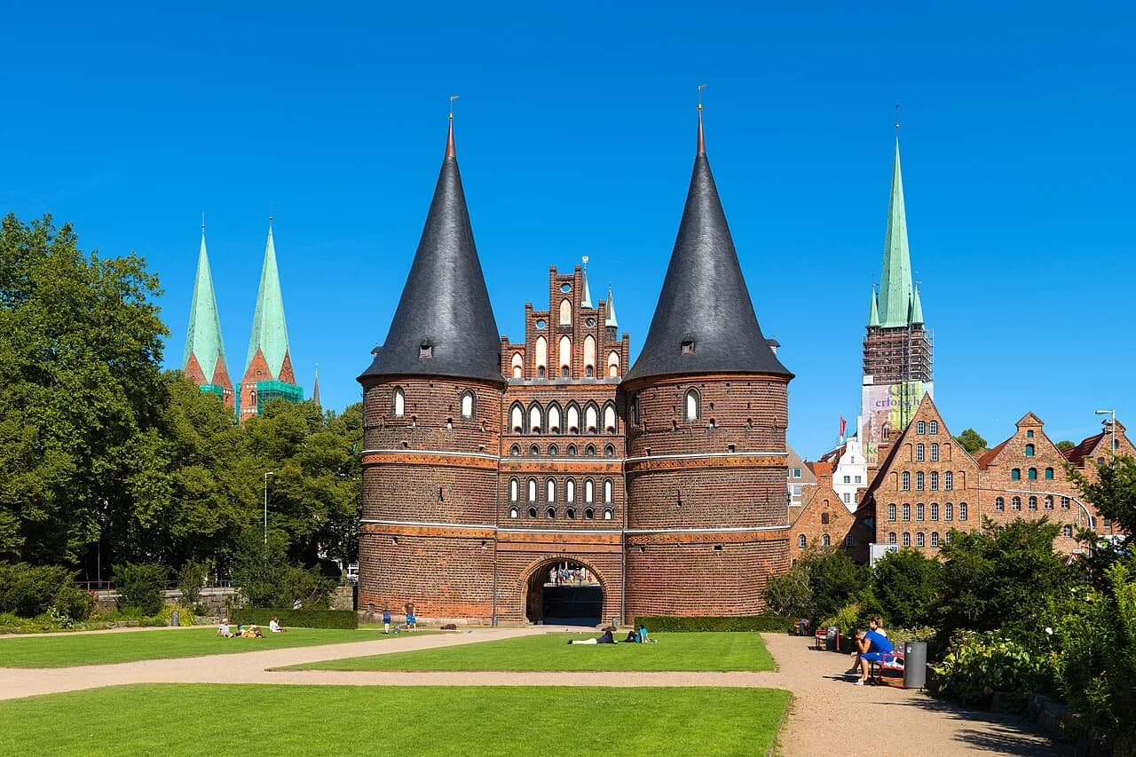 10 Best Day Trips from Hamburg: Where to Go by Time and Transport