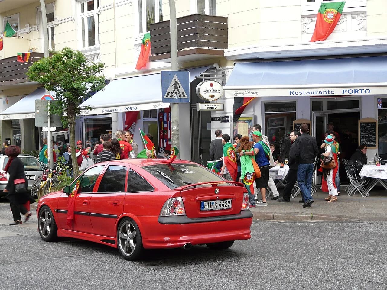 12 Best Local Restaurants in Hamburg: A Neighborhood-by-Neighborhood Guide