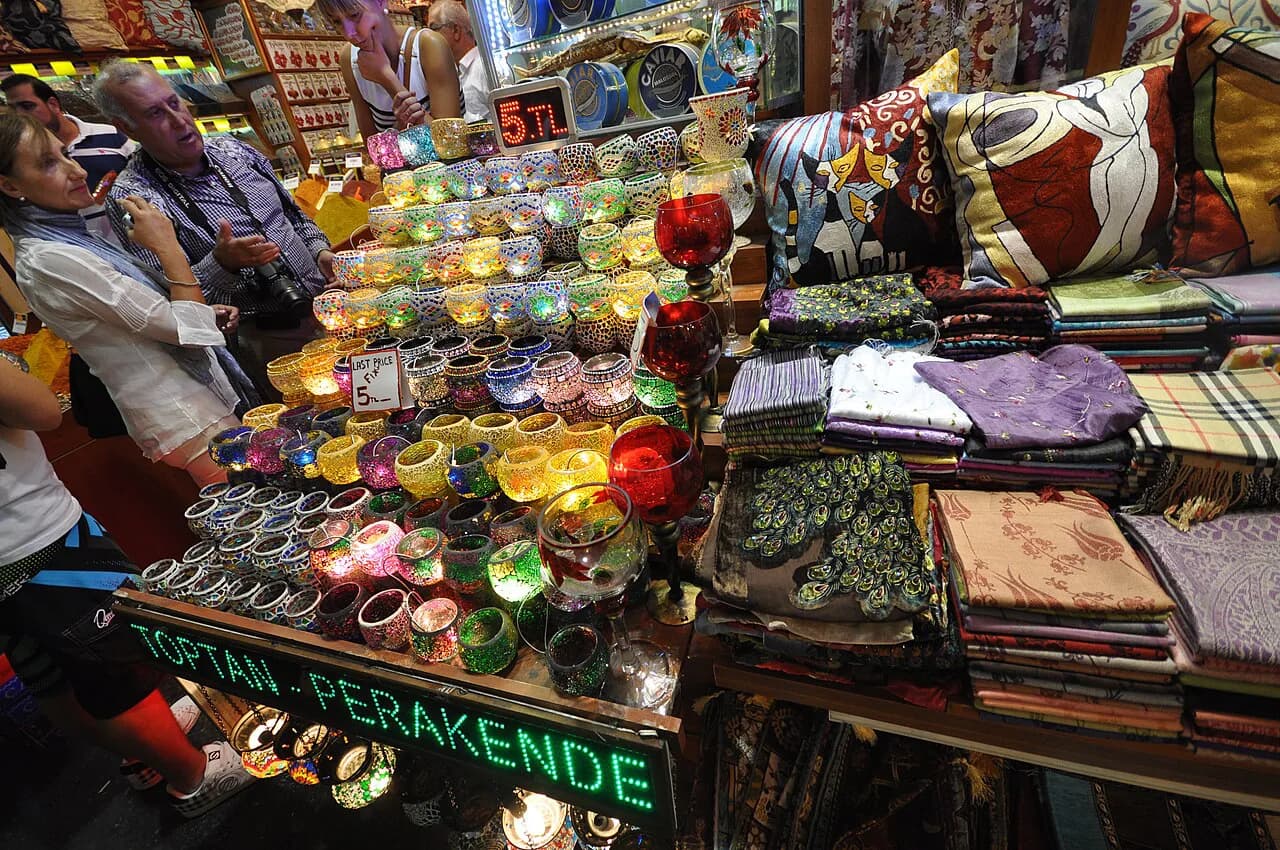 Best Time to Visit Istanbul Without Crowds (2026 Season Guide)