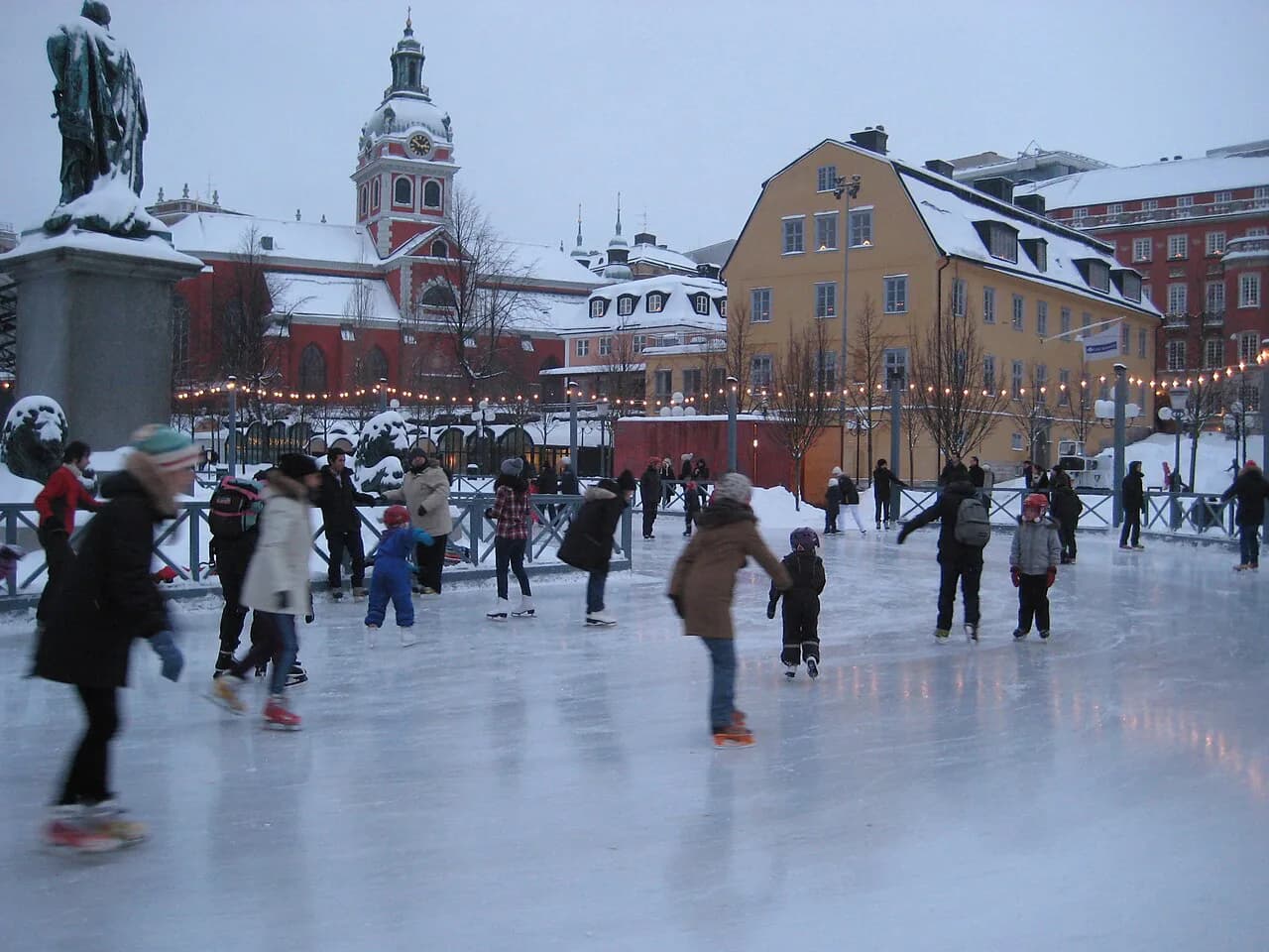Best Time to Visit Stockholm Without Crowds: Seasonal Guide & Tips