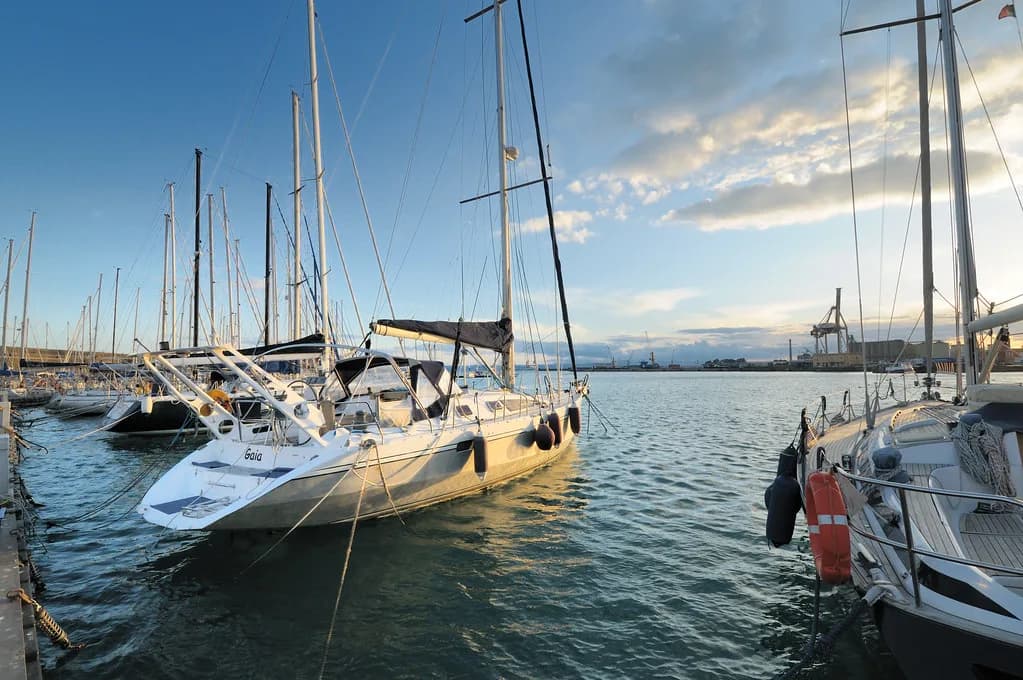 Catania Seafront and Harbour Guide: A Slow Walk from Piazza del Duomo