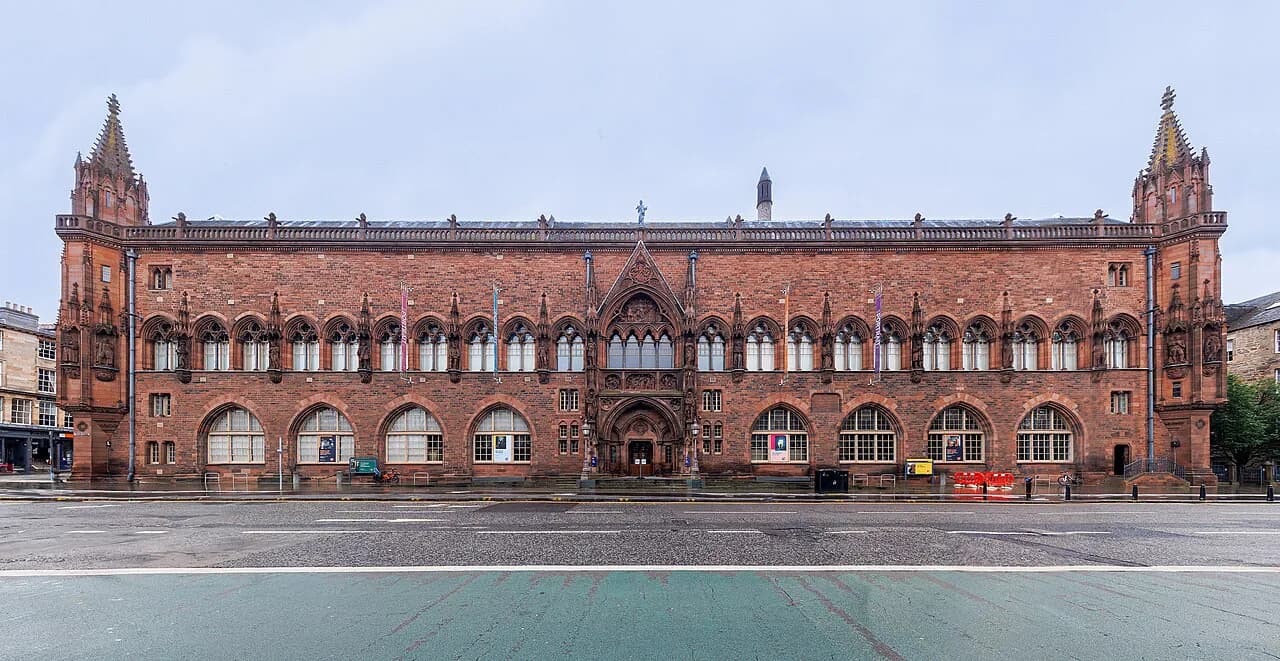 Edinburgh in the Rain: The Ultimate Rainy Day Guide