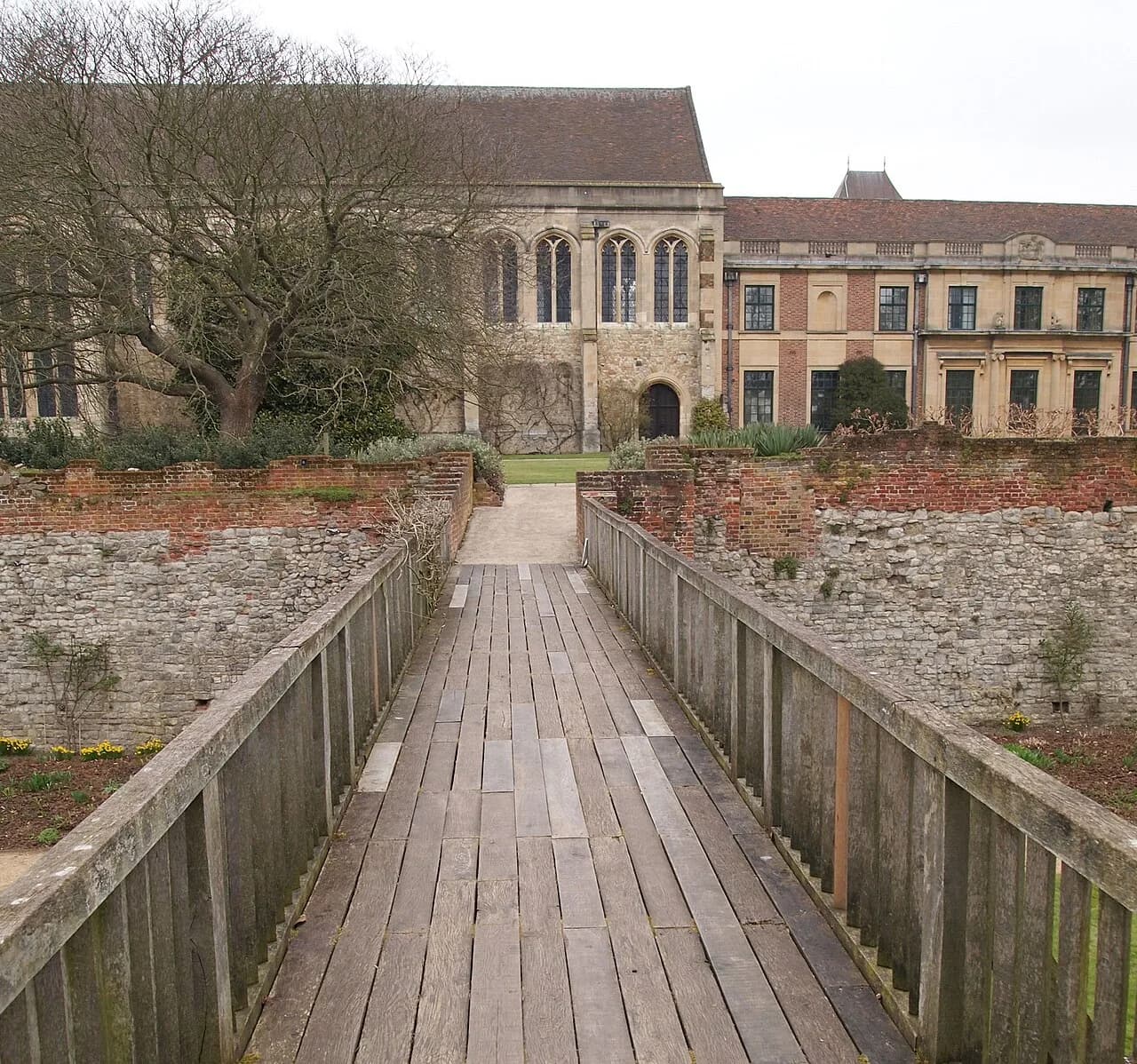 Eltham Palace London: Tickets, Hours & Art Deco Highlights
