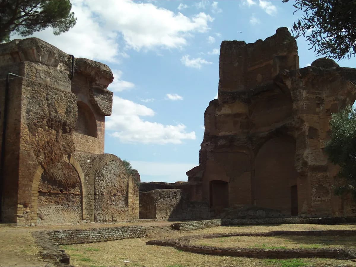 Hadrian's Library Visitor Guide: 7 Essential Tips for Your Visit