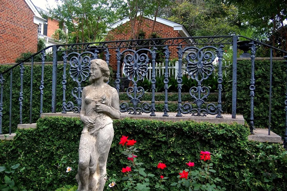 10 Hidden Gems in Athens: A Local's Travel Guide (2026)