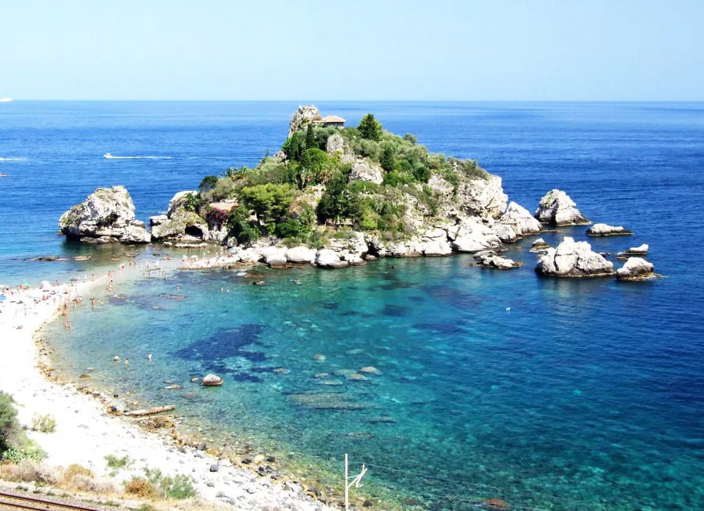 Isola Bella Taormina Guide: Beach, Reserve and Access
