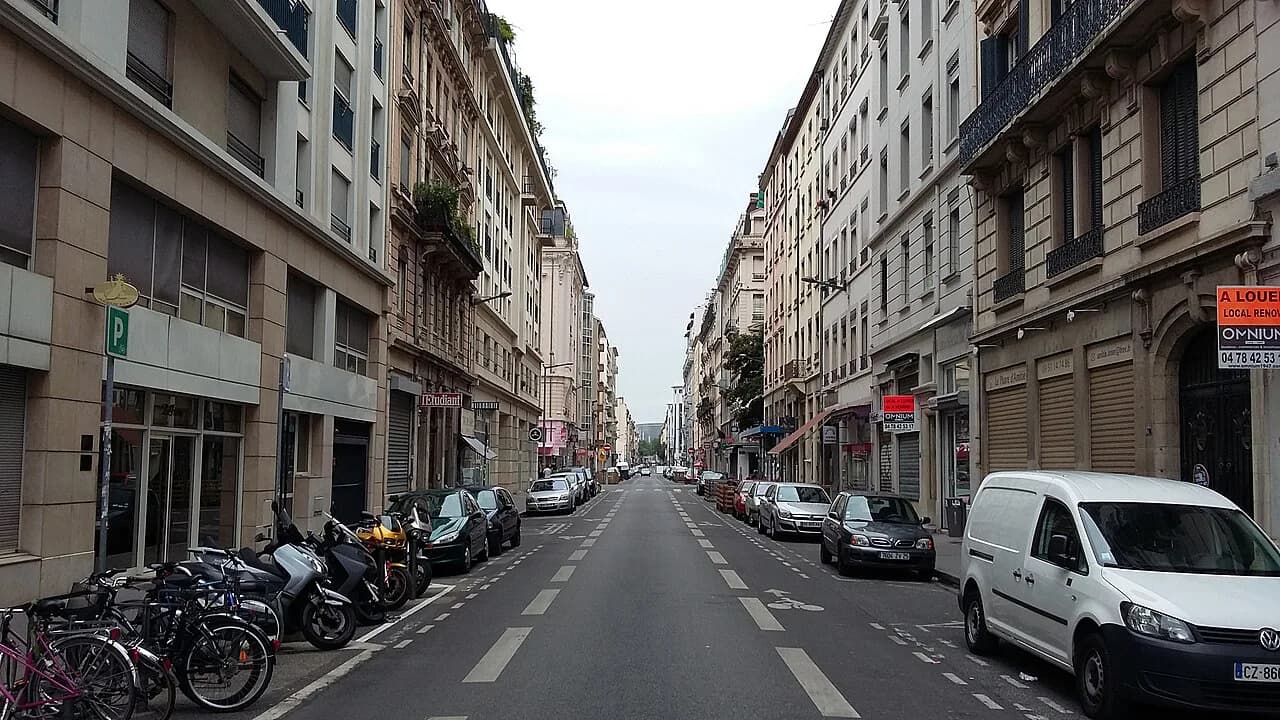 La Guillotière Lyon Guide: Food, Culture, and Local Safety Tips