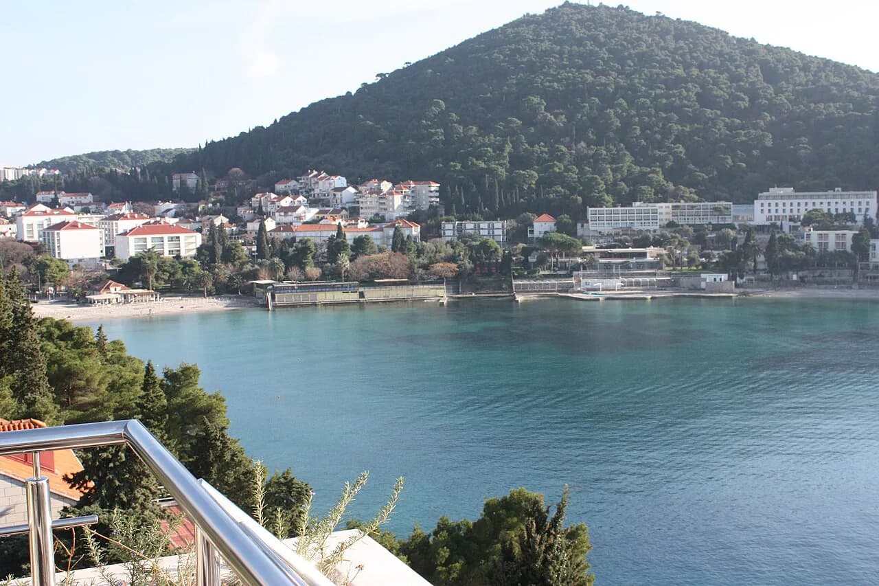 Lapad, Dubrovnik: The Complete 2026 Neighborhood Guide