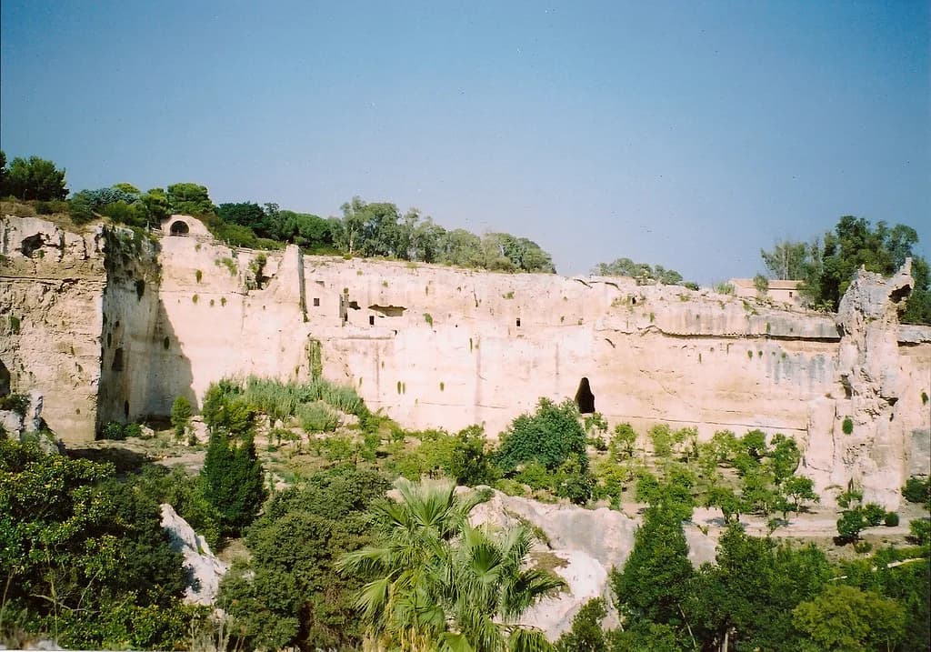 Latomia dei Cappuccini: Guide to Syracuse's Ancient Quarry