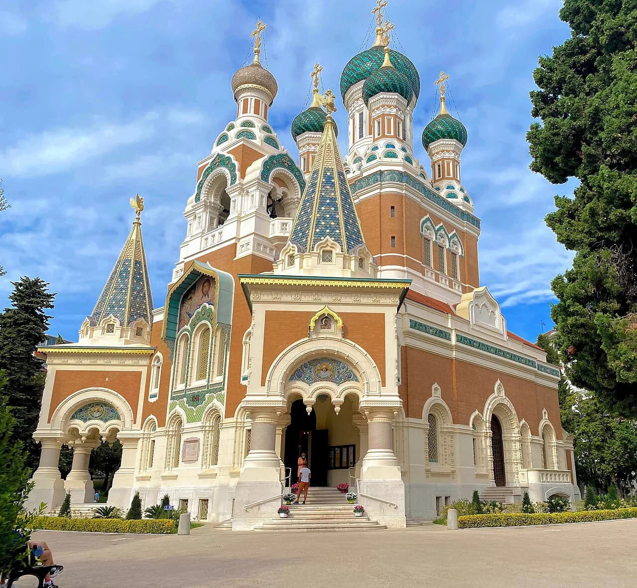 Le Piol Nice Guide: The Quiet Cathedral Quarter Explained