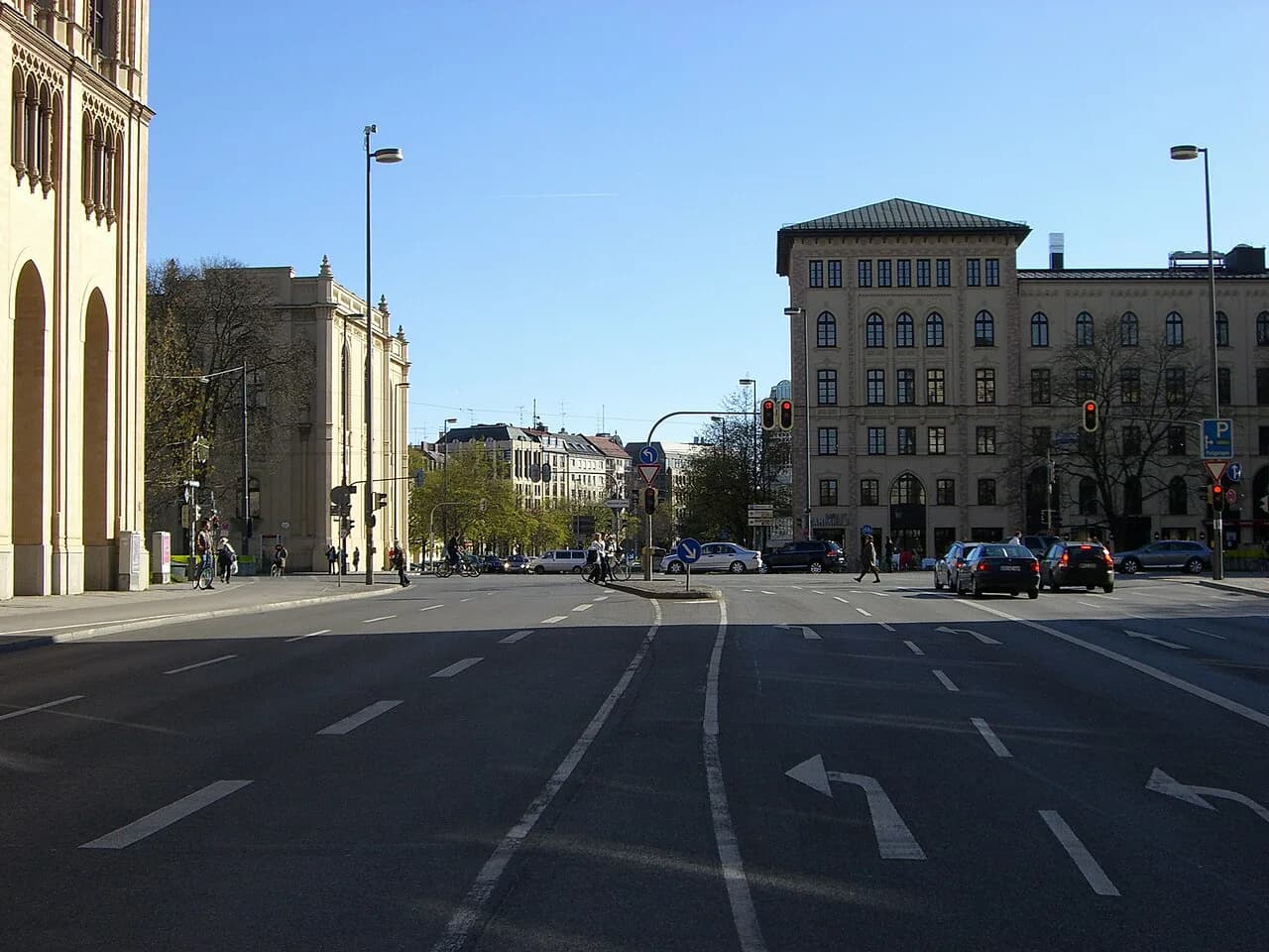Lehel Munich Travel Guide: Sights, Museums & Stays