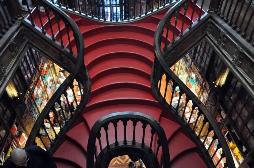 Livraria Lello Porto Travel Guide