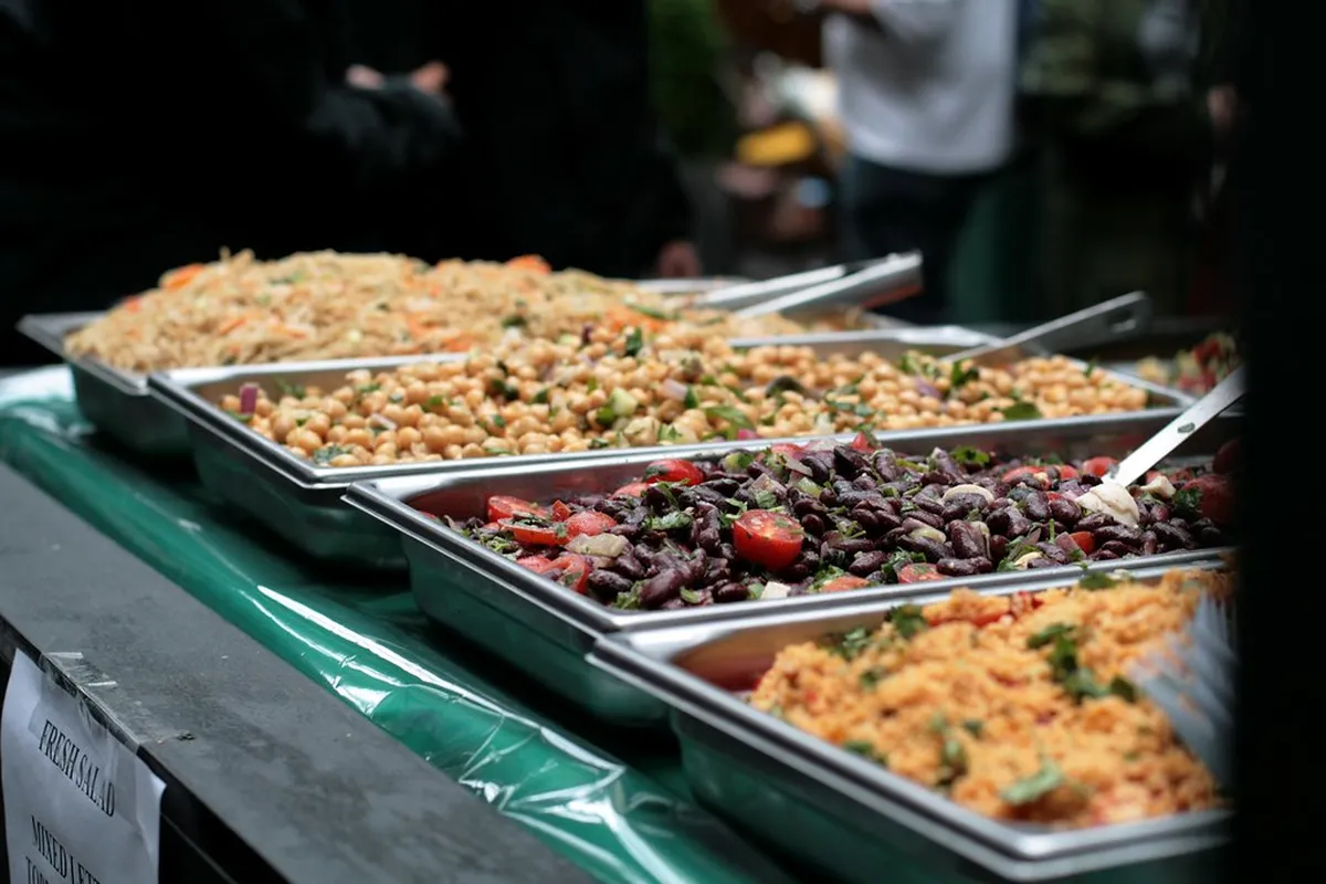 10 Best London Food Markets: Insider Strategies to Avoid Crowds (2026)