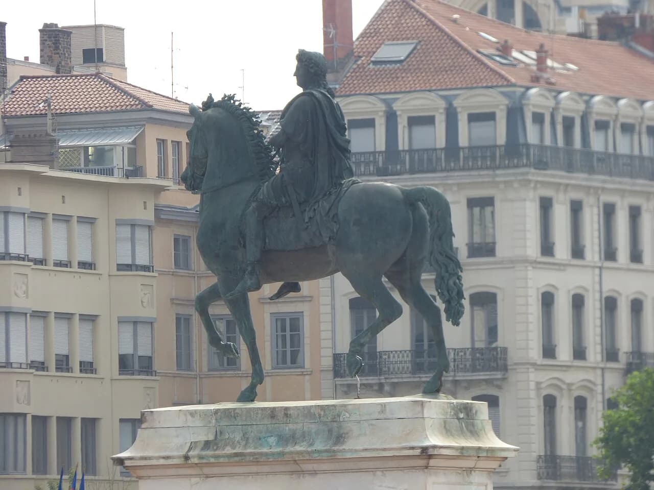 Lyon Neighborhoods Guide 2026: Where to Stay in Every District