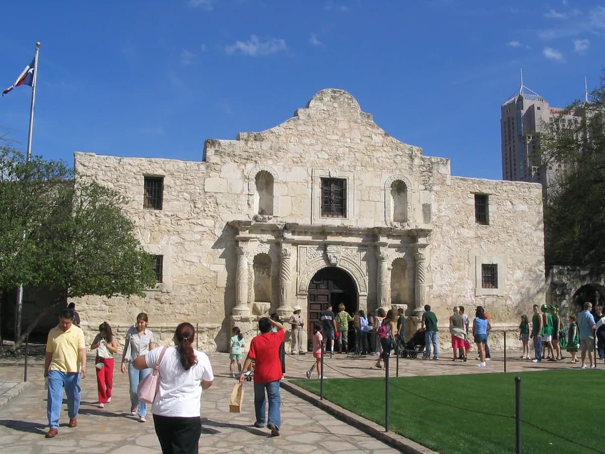 Madre Museum Visitor Guide: 10 Essential Tips and Highlights