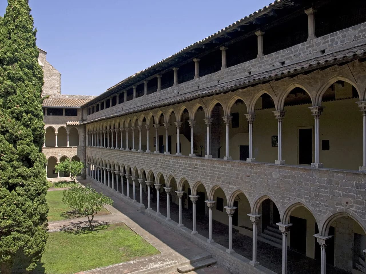Monestir De Pedralbes Visitor Guide: Plan Your Trip to Barcelona's Royal Monastery
