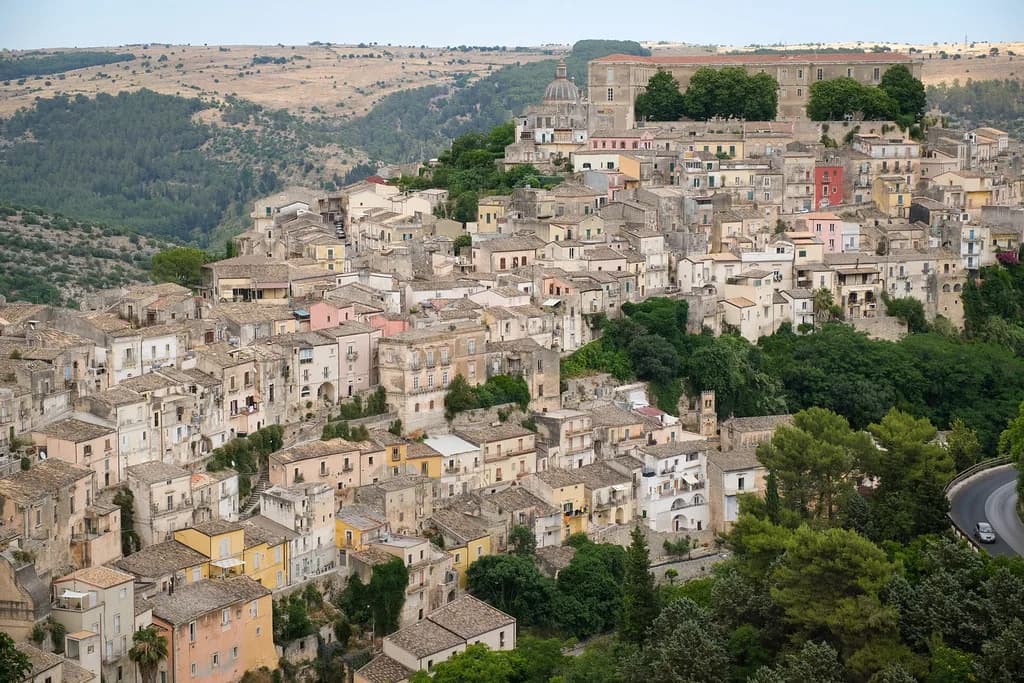 Palazzo La Rocca in Ragusa Ibla: What to See Outside