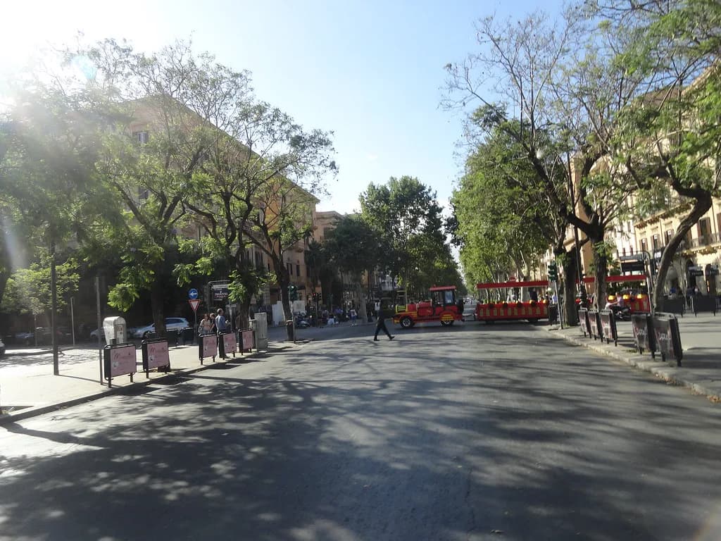 Palermo's Politeama and Liberty Quarter: A Walking Guide