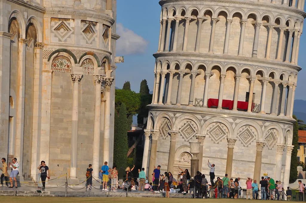 Best Time to Visit Pisa: Seasons and Avoiding Crowds