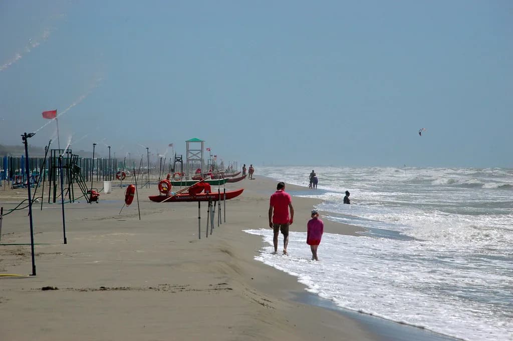 Pisa Day Trips: Nearby Towns, Villages and the Coast