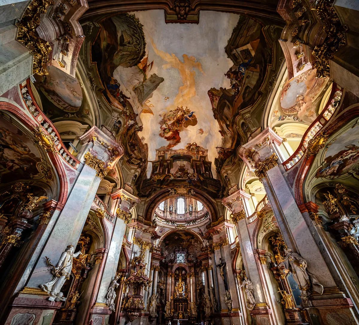 10 Essential Sections for Navigating Prague Neighborhoods (2026)