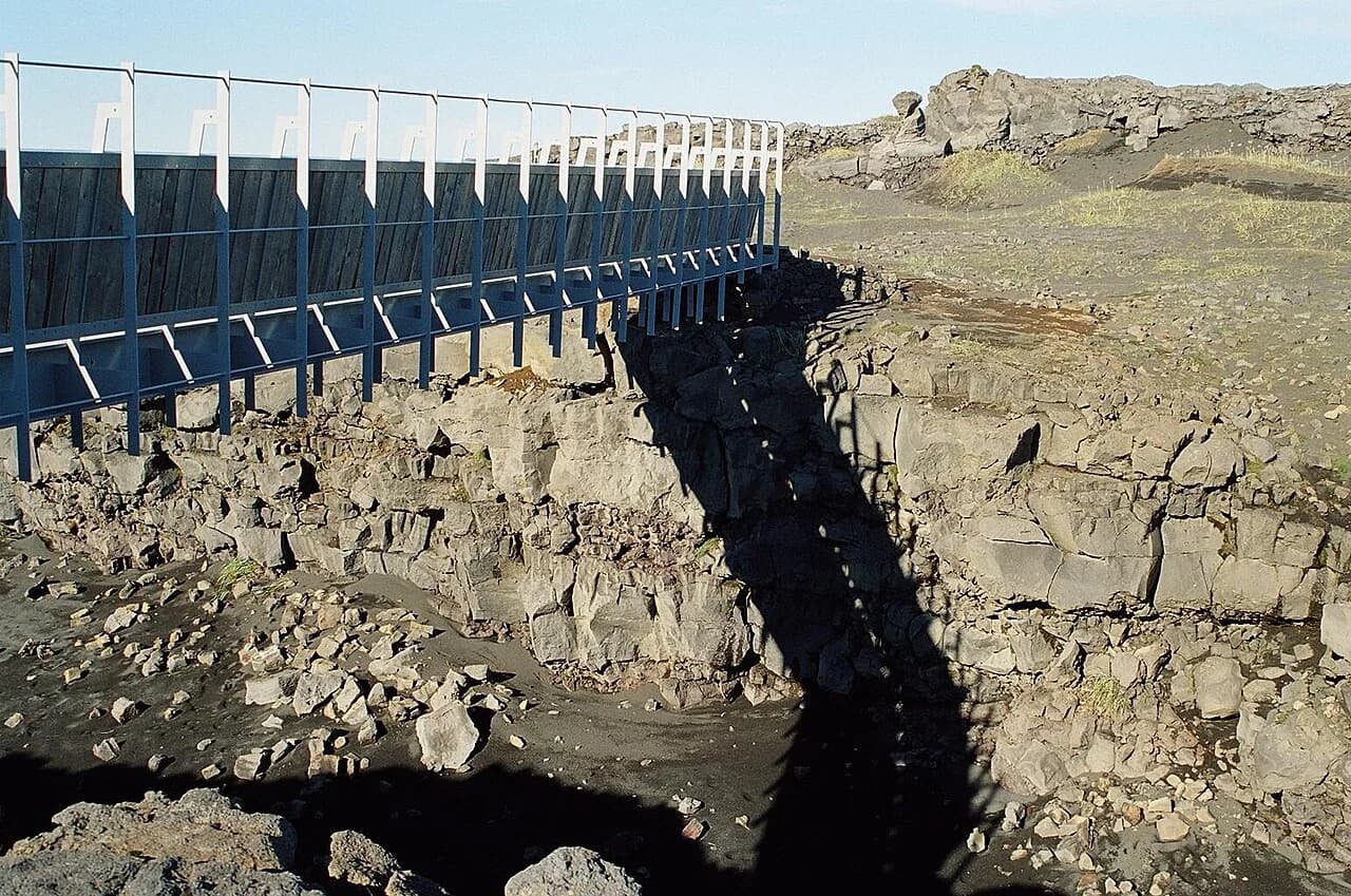 Reykjanes Peninsula Day Trip: Self-Drive Route, Timing & Tour Options