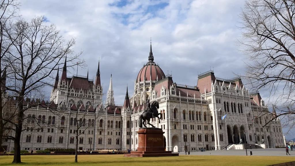 20 Secret Things to Do in Budapest (2026): Hidden Gems & Local Spots