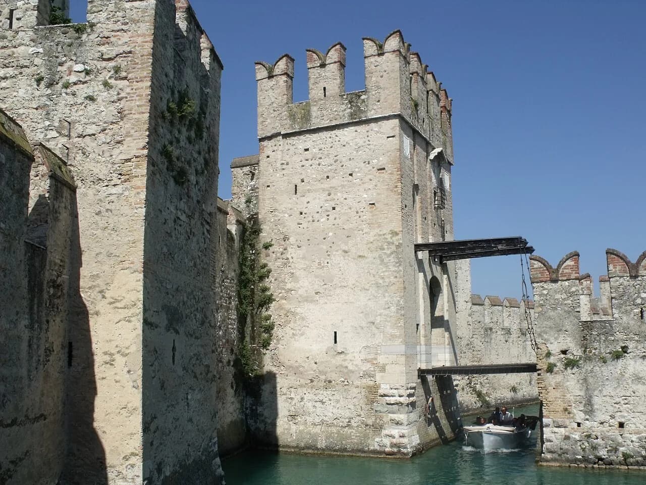 Sirmione Day Trip from Verona: A Complete 1-Day Itinerary