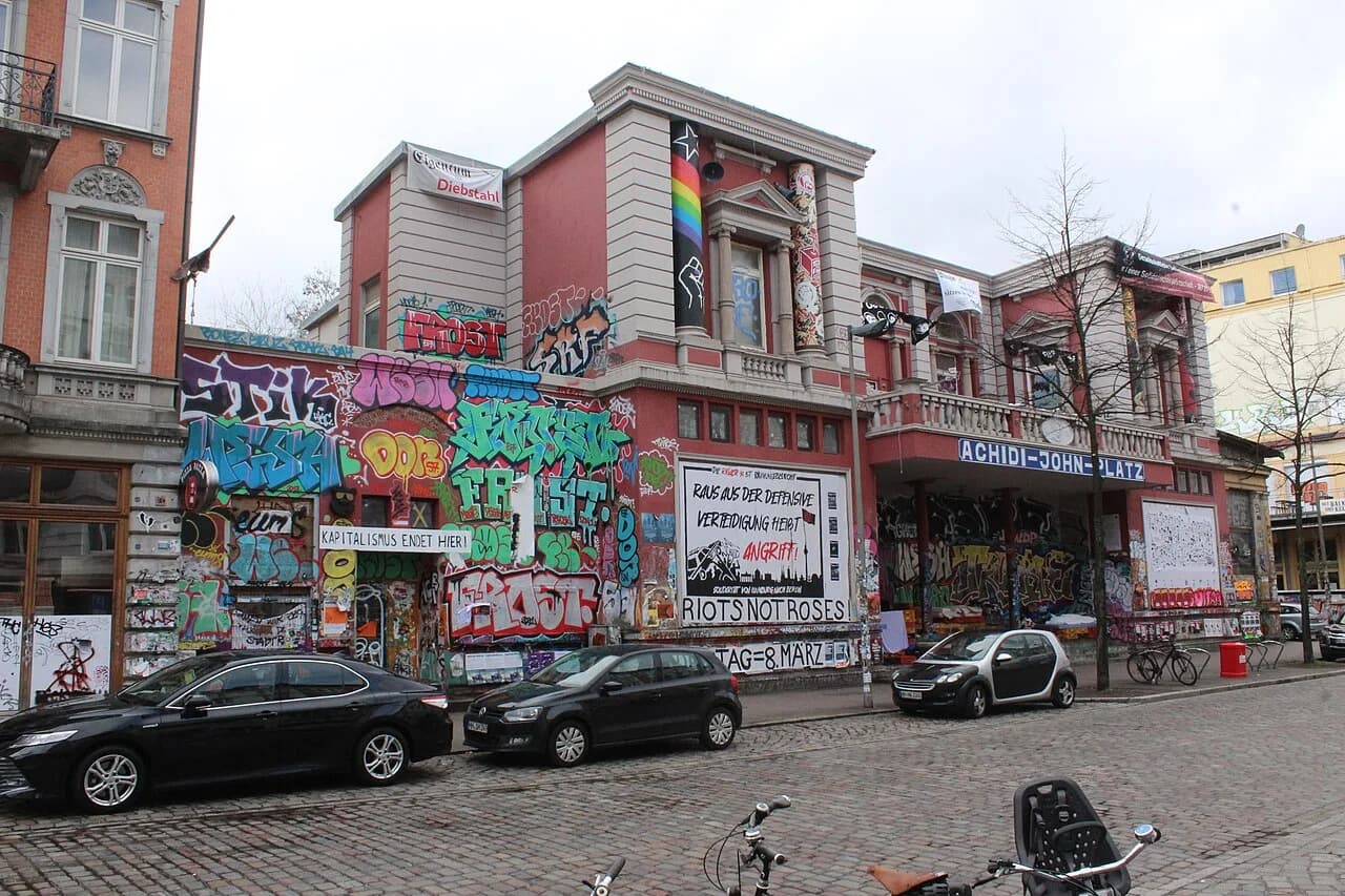 Sternschanze Hamburg Guide: Rote Flora, Flohschanze, and the Schanze