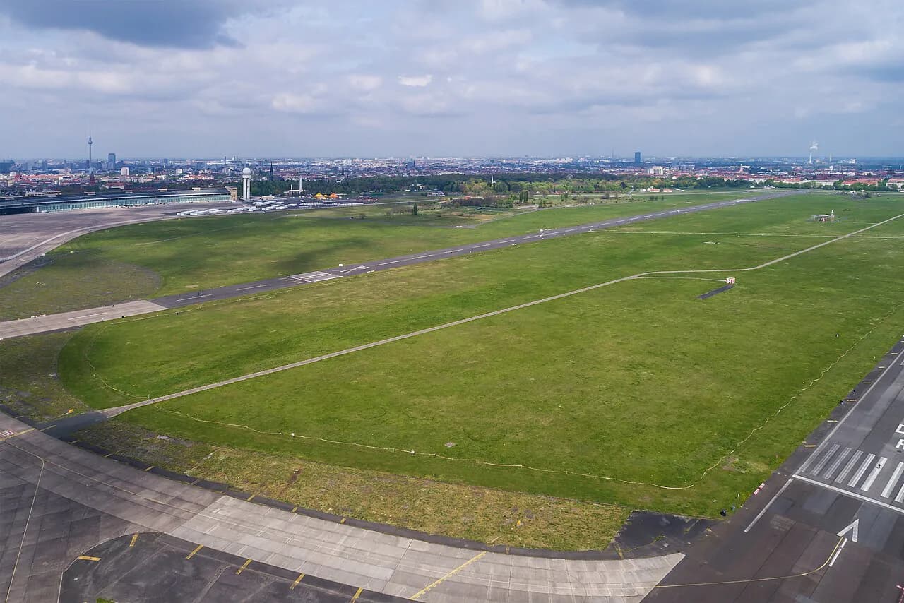 Tempelhofer Feld Guide: Entrances, Rules and Planning for Berlin's Airfield Park