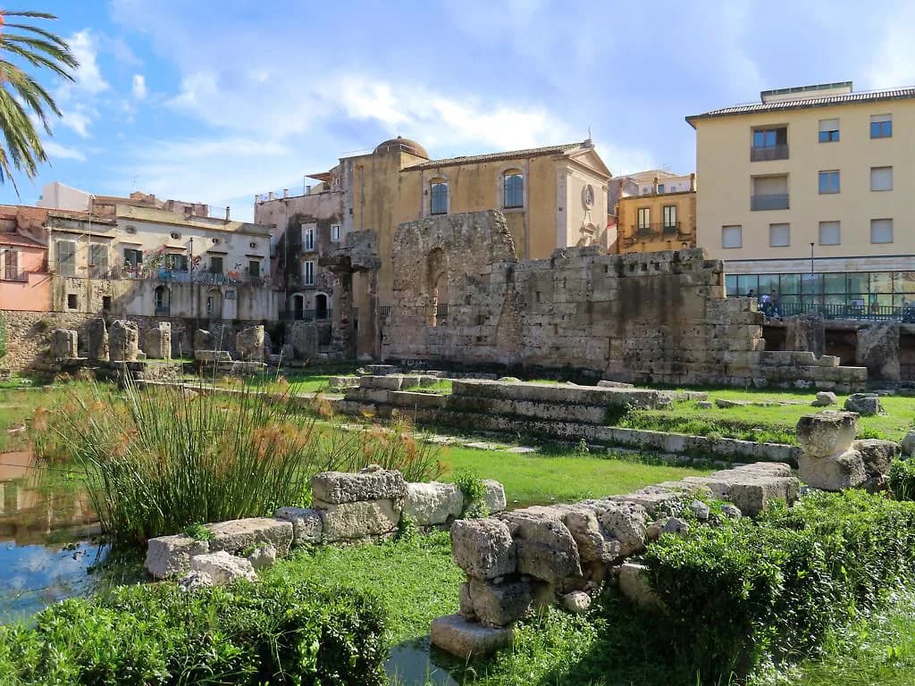 Temple of Apollo in Syracuse: Ortigia Visitor Guide