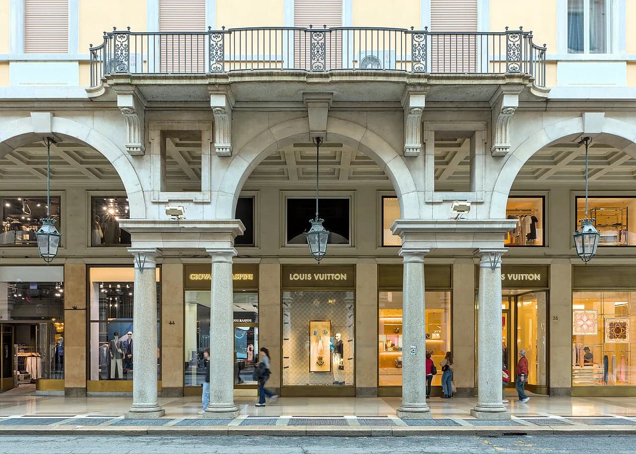 Turin Porticoes Guide: Walking the City's 18km of Covered Arcades