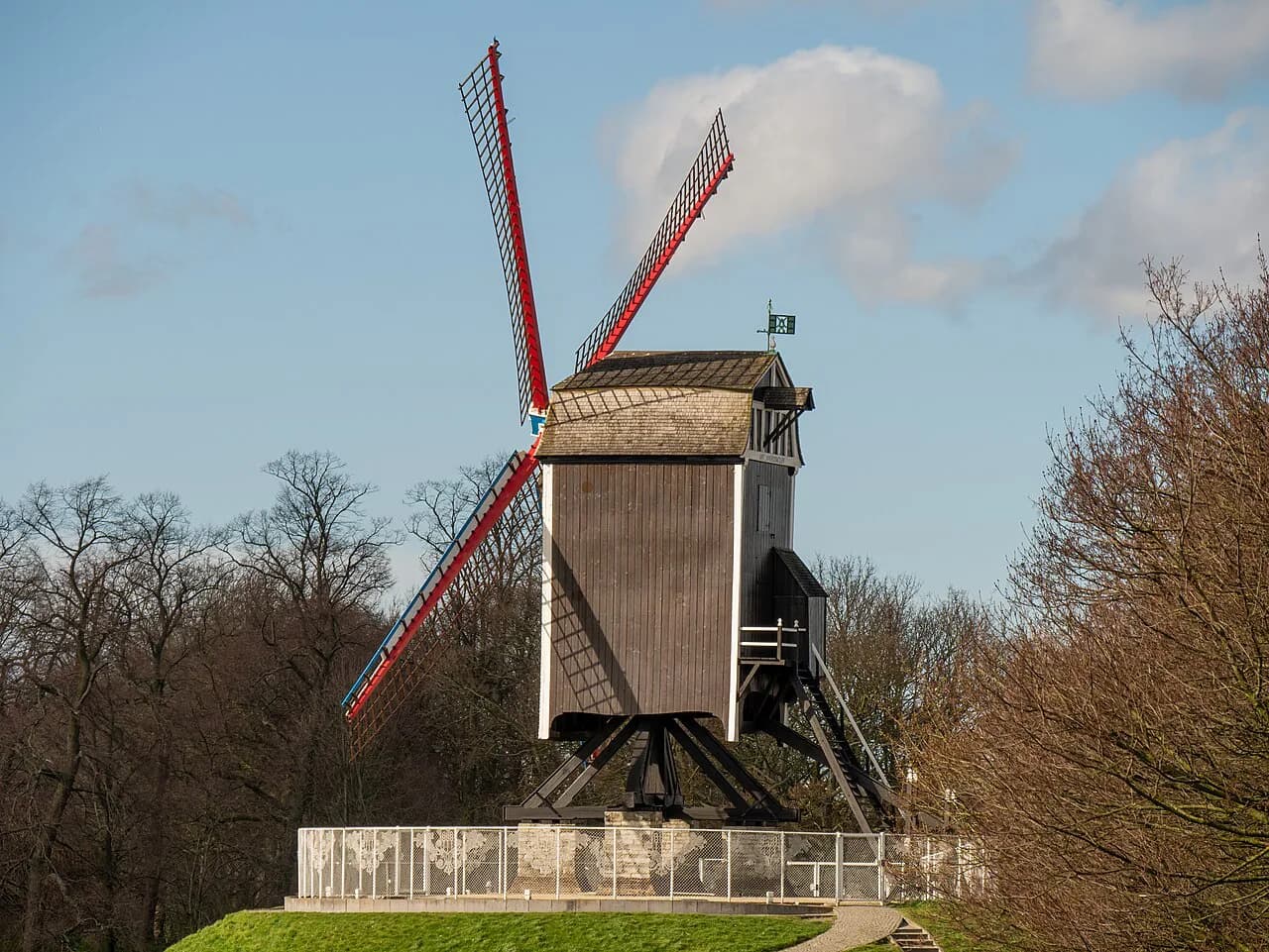 14 Unique Things to Do in Bruges: Secret Spots & Local Favorites