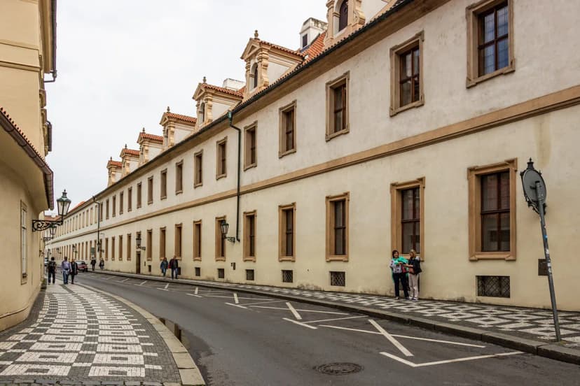 Wallenstein Garden Visitor Guide: 7 Essential Tips for Your Visit