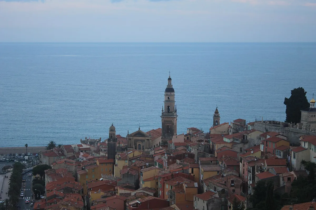 Panorama de Menton (França) — 2