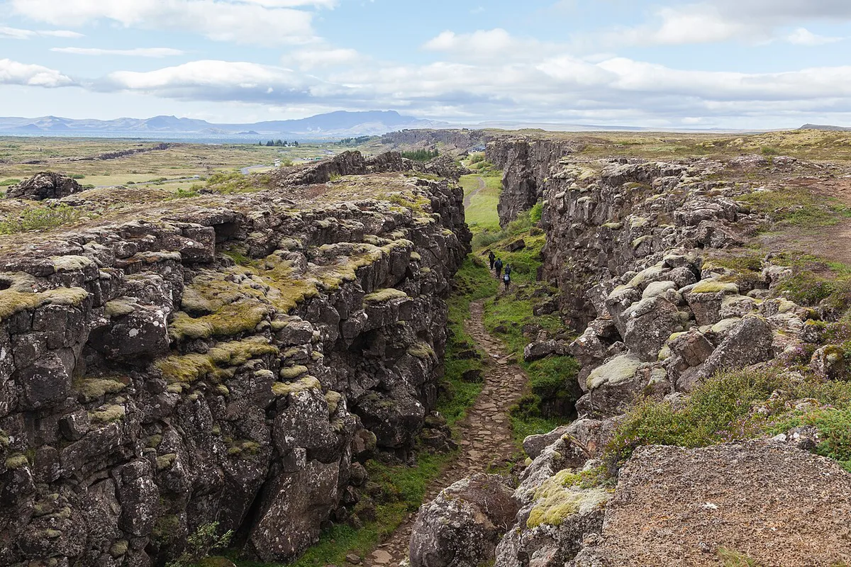 Roca de la Ley  Parque Nacional de Þingvellir  Suðurland  Islandia  2014-08-16  DD 022 — 2