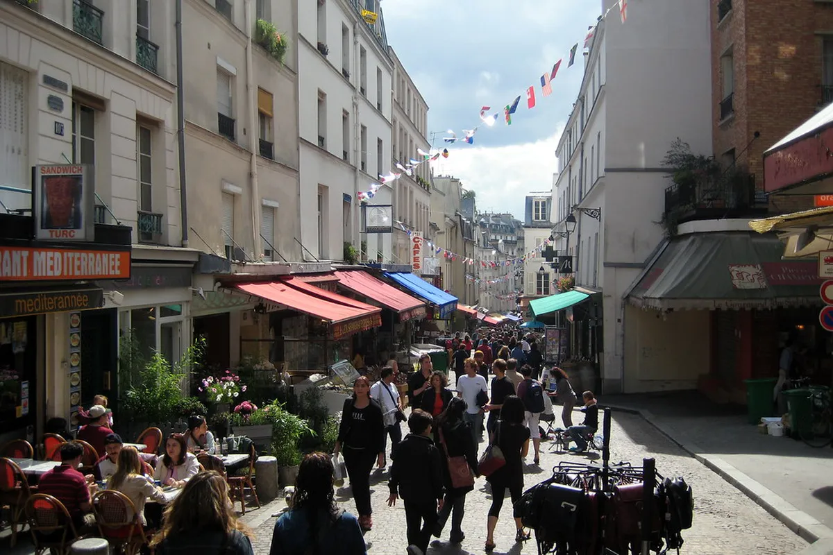 7 Best Local Restaurants in Lyon — a scene in Lyon
