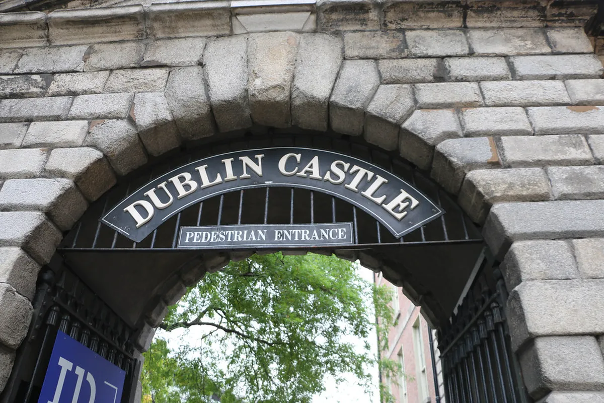 When to Avoid: Peak Crowds and Price Spikes in Dublin