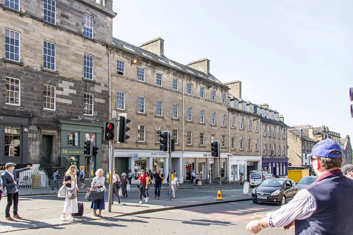Which Neighbourhood Fits Your Whisky Crawl? in Edinburgh