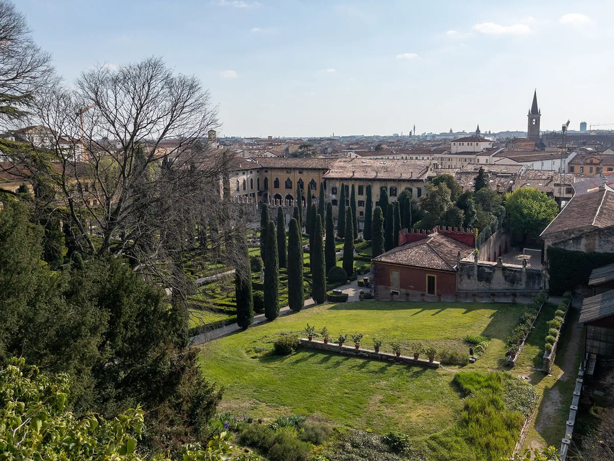 The Upper Garden: Grottoes, the Mascherone, and the Climb in Verona