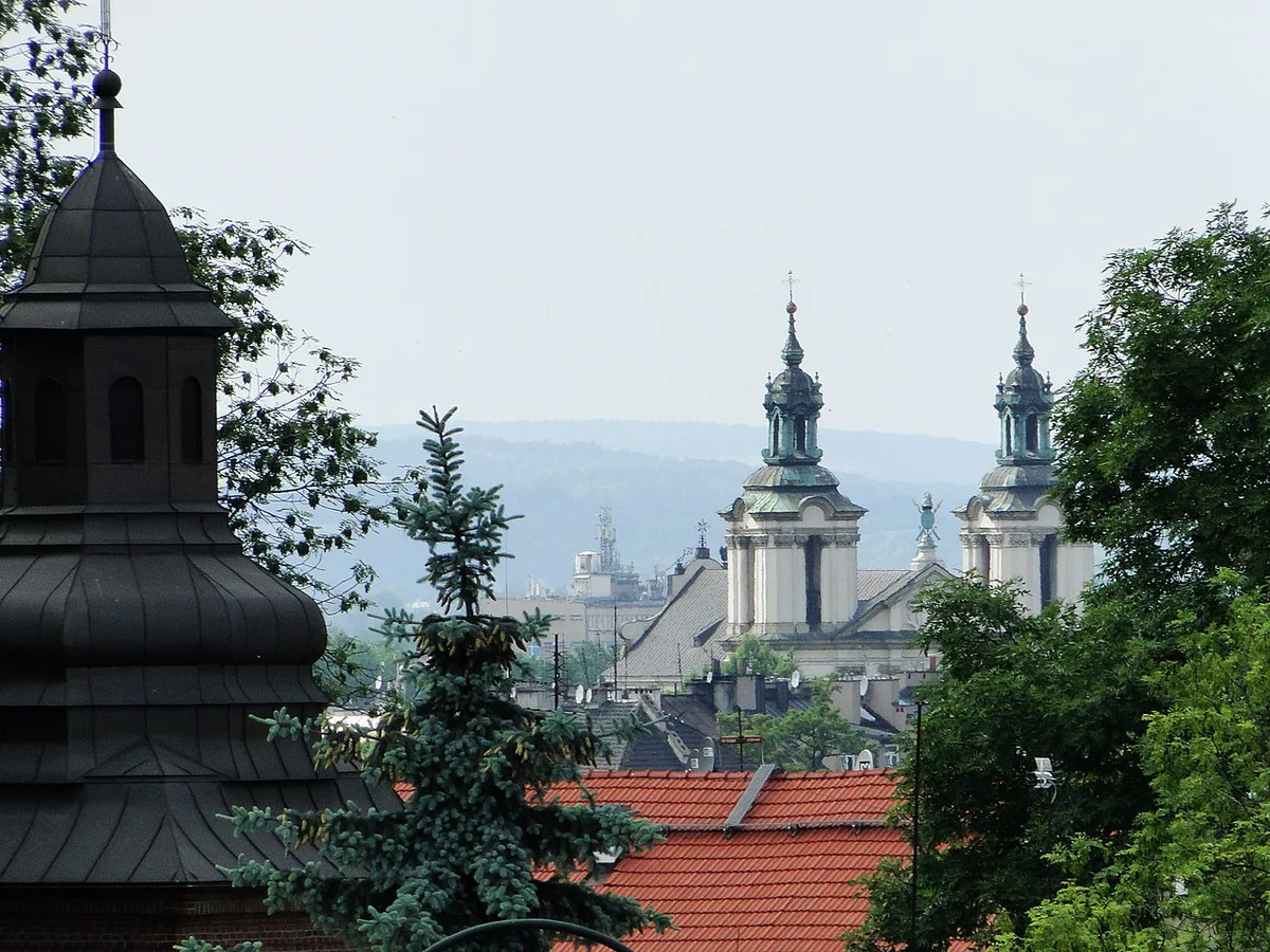 The grassy prehistoric Krakus Mound rising above Podgórze in Kraków — 2