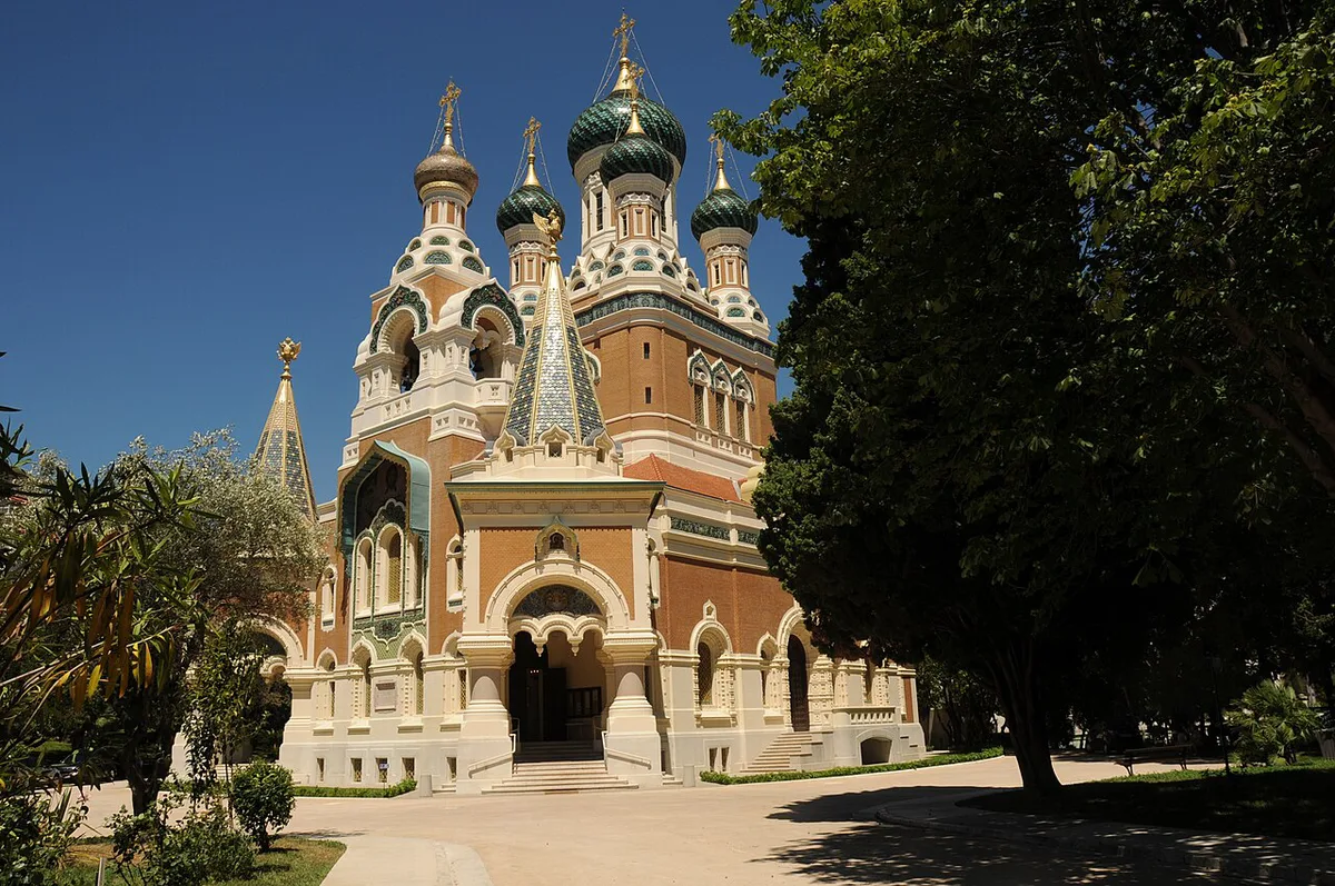 The colorful onion domes of the Russian Orthodox Cathedral of Saint Nicholas in Nice — 1