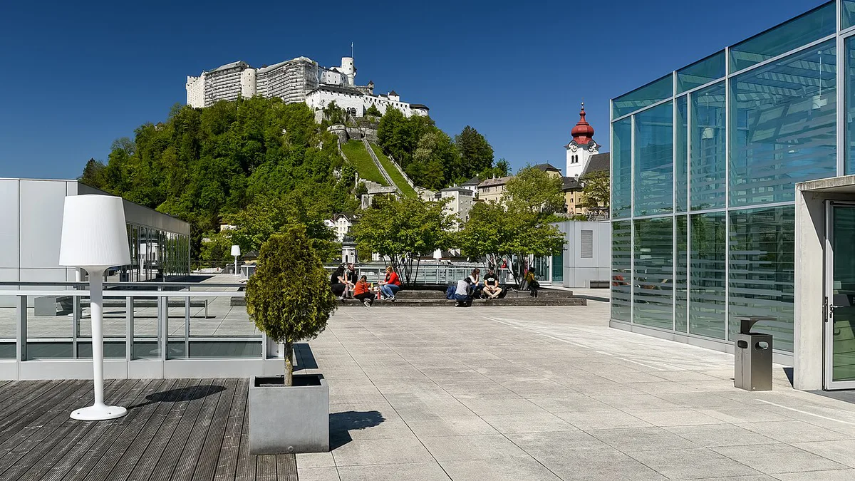 Tree-lined Fürstenallee avenue in the quiet Nonntal district of Salzburg — 2