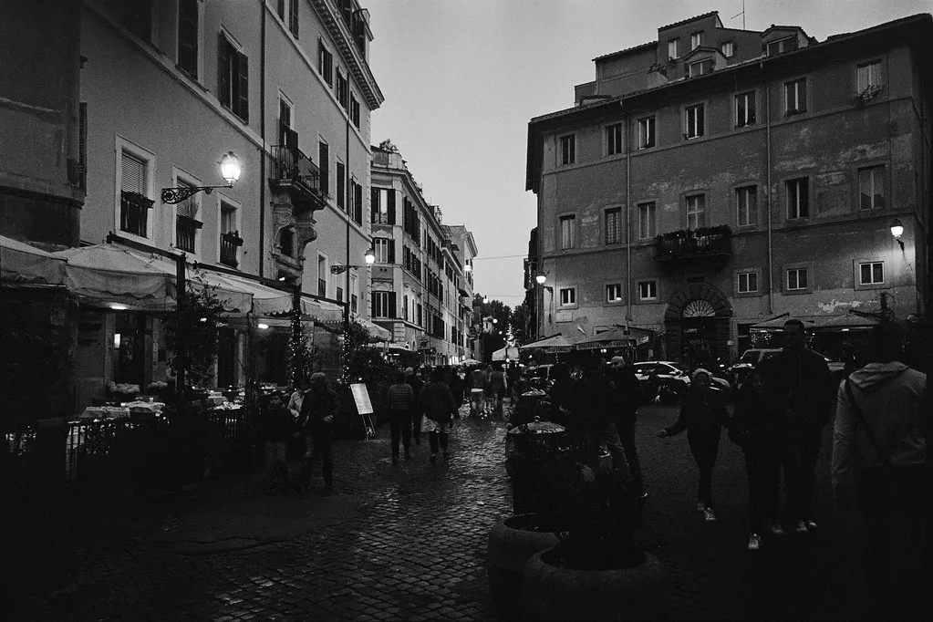 Walking Around Trastevere Like a Local in Rome