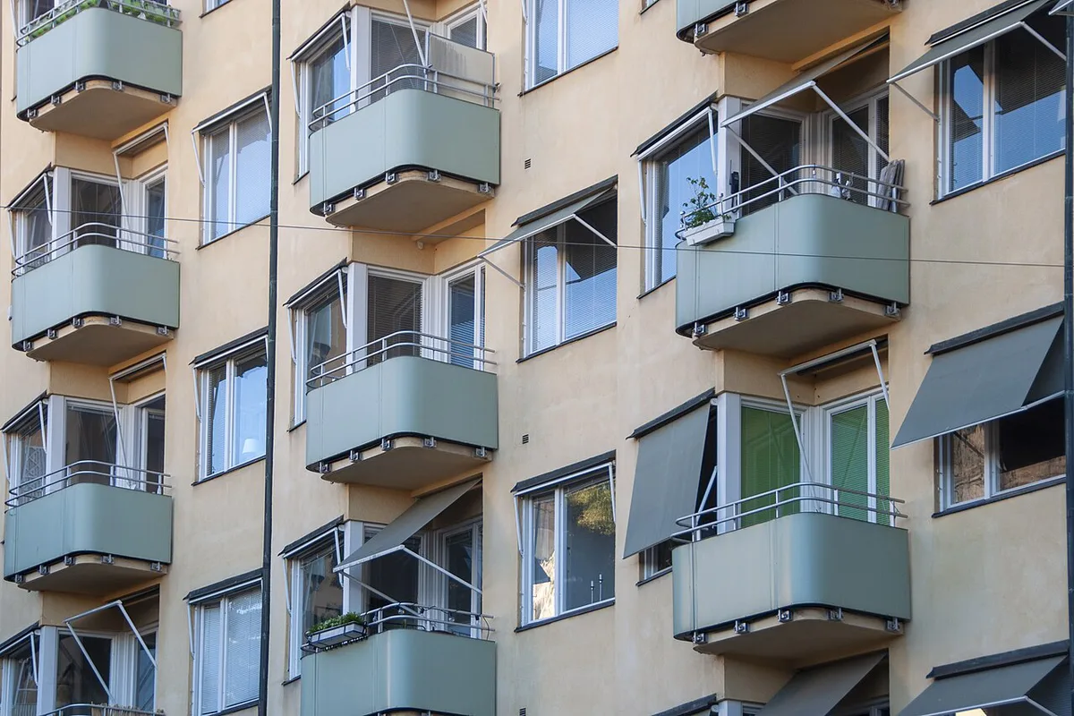Grand waterfront mansions along Strandvägen boulevard in Östermalm, Stockholm — 2