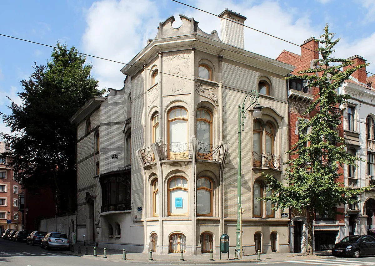 The Art Nouveau facade of the Hôtel Hannon museum in Saint-Gilles, Brussels — 1
